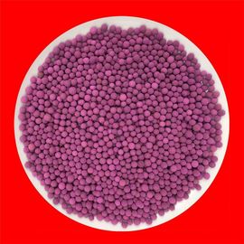 partículas esféricas púrpuras activadas KMnO4 de las bolas del alúmina del 4% - del 8% diámetro de 2 - de los 5Mm