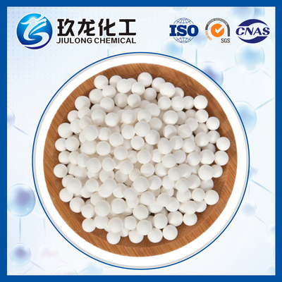 Alumina formada en columna de aceite robusta para procesos de alta temperatura